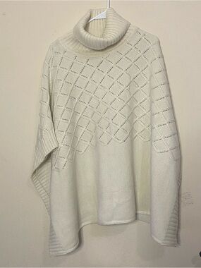 NEW Madison 88 Women's OS Ivory Solid Knit Poncho NWT DILF18010